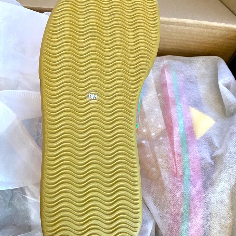 RARE Extra Cheese Please Burger Sneakers - Picture 11 of 11